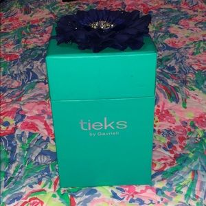 Tieks box & bag with navy flower!